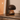 mörk svampformade lampa i trä